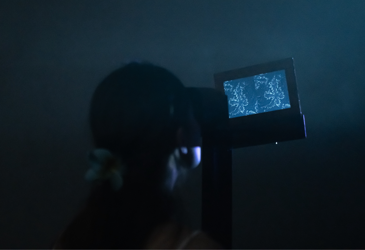 《孤儿泪》（Orphaned Tears），2025年 《河流志》（RIVER BIOGRAPHIES）系列作品 展出于瑞典斯德哥尔摩利尔耶瓦尔克斯美术馆（Liljevalchs Konsthall, Stockholm, SW）